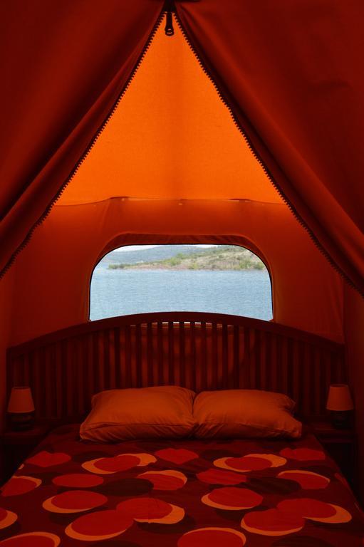Camping le Mas de Riri Celles  Extérieur photo